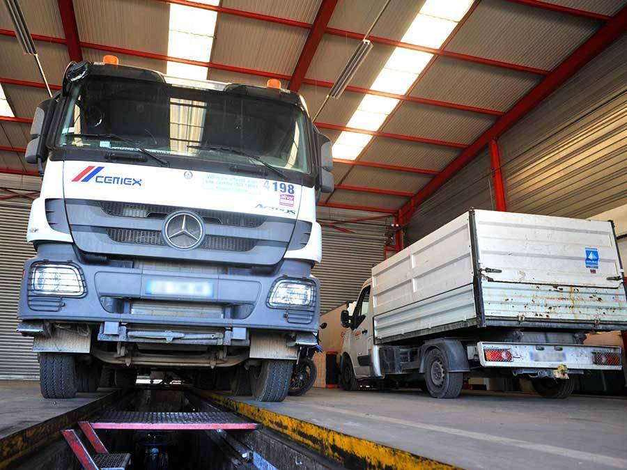 Utilitaires à Grigny